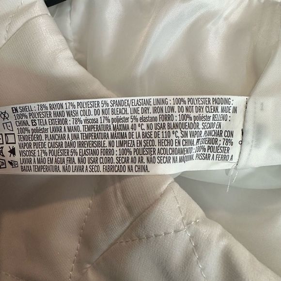 White Quilted Mini Skirt | XSmall | Forever 21 - Picture 6 of 9